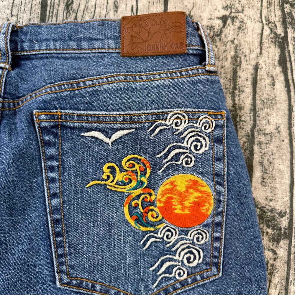 Johnny Was Cropped Baby Boot Jeans 28 Blue Embroidered Boho Floral - Picture 9 of 13
